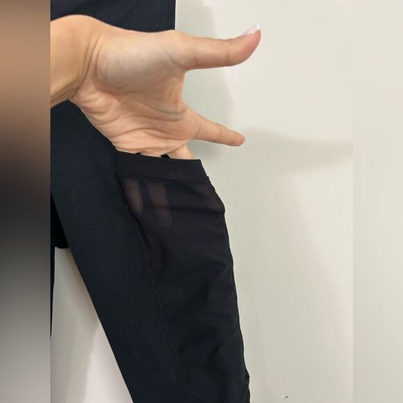Fabletics Black Cropped High Waist Leggings Mesh Side Panel - Picture 4 of 7